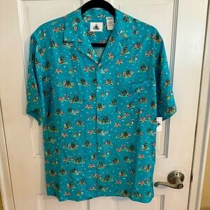NEW Disney Parks Christmas Santa Mickey Mouse And Friends Camp Shirt Size Small